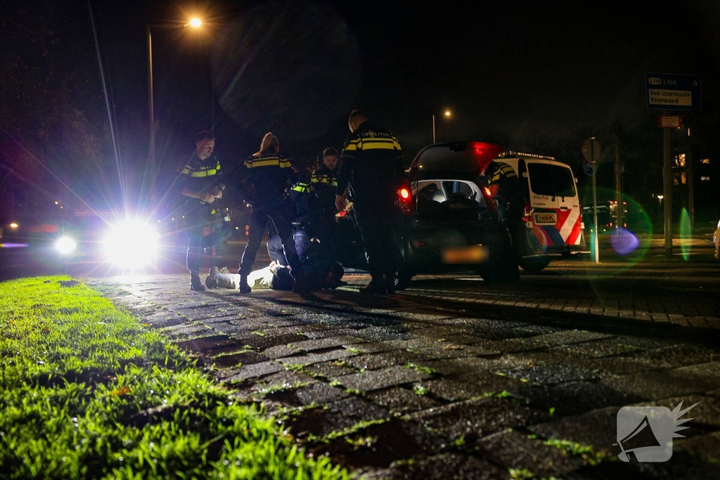 Politie grijpt in bij gewapende vechtpartij
