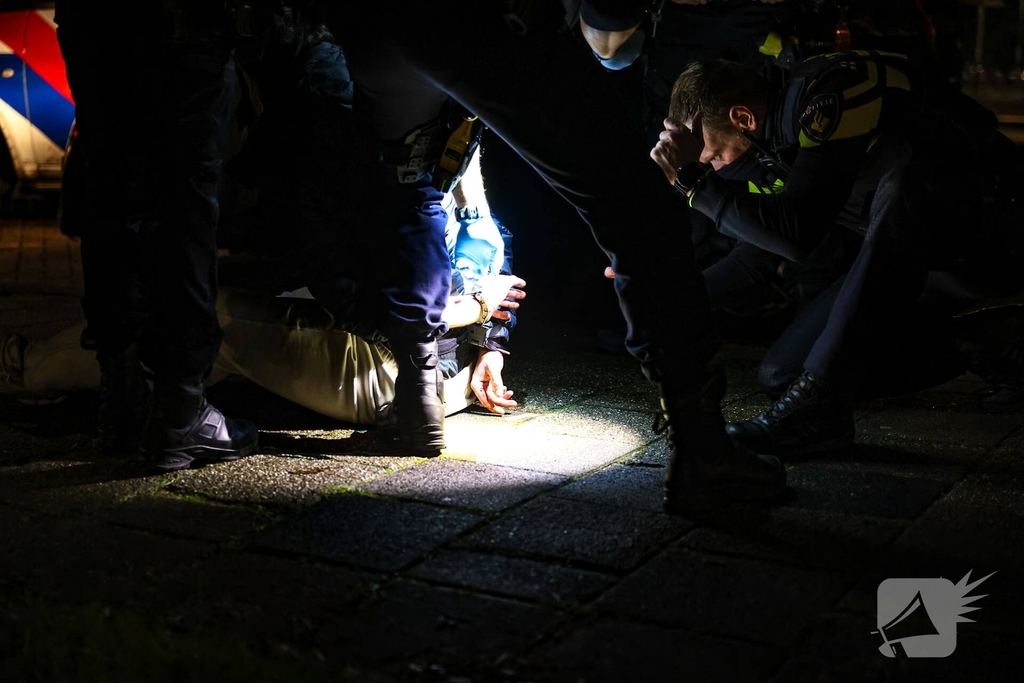 Politie grijpt in bij gewapende vechtpartij