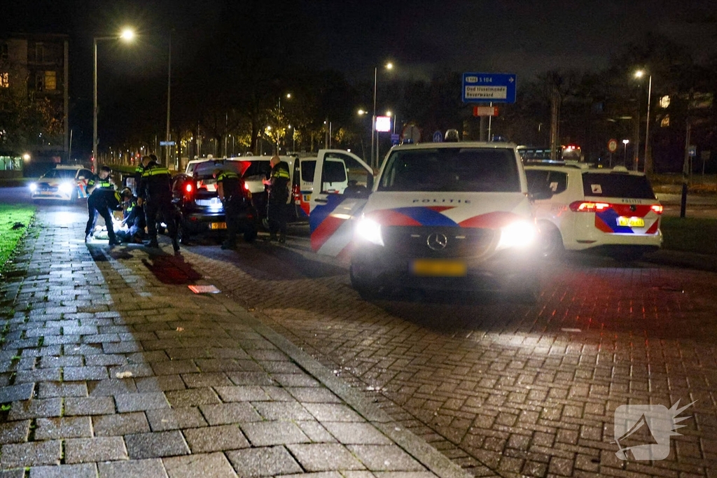 Politie grijpt in bij gewapende vechtpartij