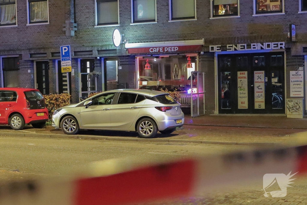 Schietpartij bij café