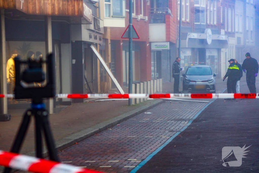 Explosie bij juwelier leidt tot gewonden