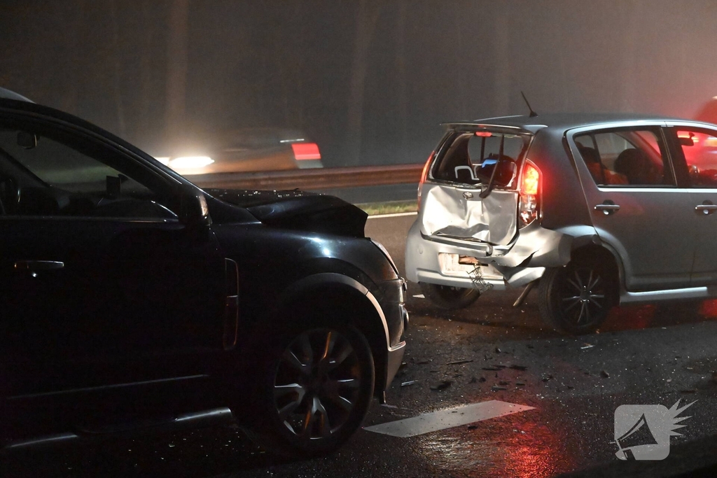 Drie voertuigen betrokken bij botsing
