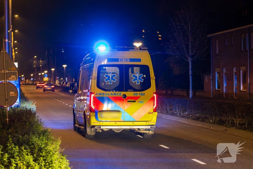 Vrouw op scootmobiel zwaargewond na aanrijding