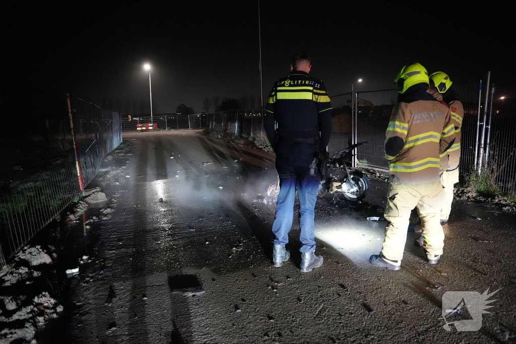 Scooter verwoest door brand