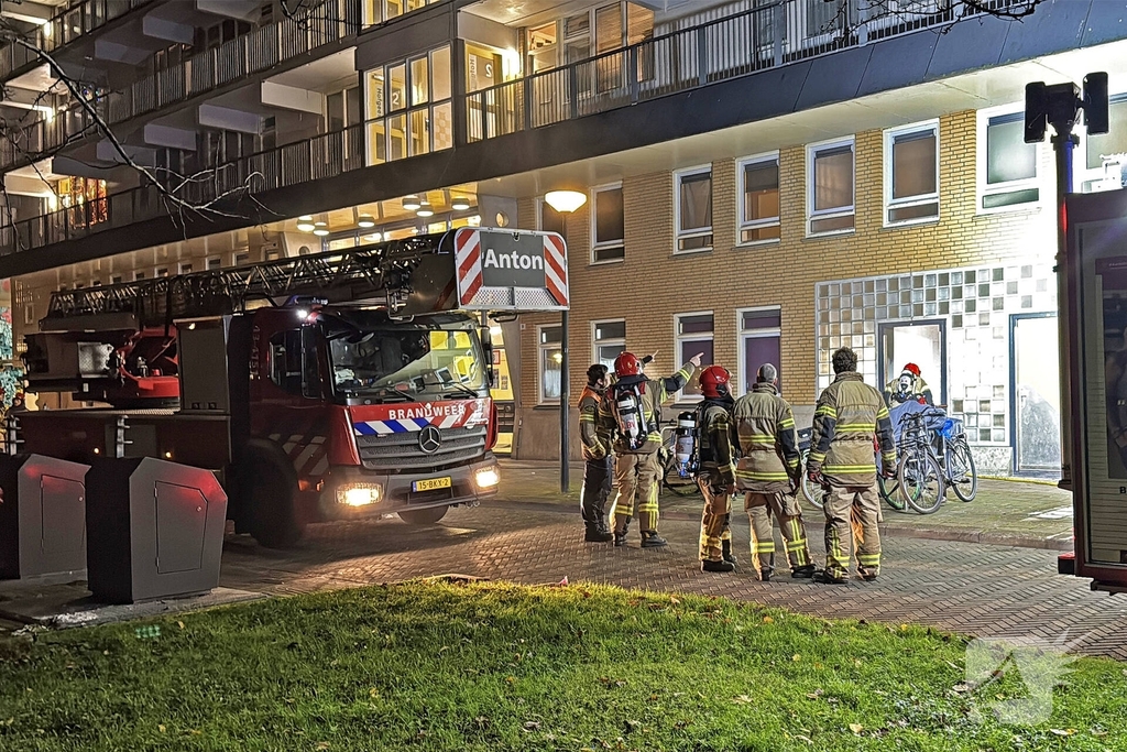 Melding van brandgerucht leidt tot middelbrand