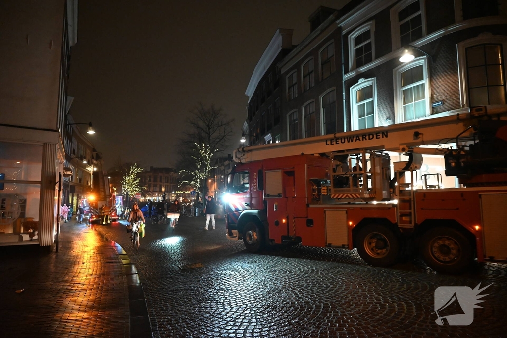 Hoogwerker en tankautospuiten ingezet voor brand