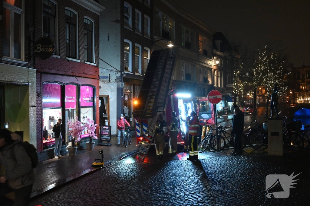 Hoogwerker en tankautospuiten ingezet voor brand