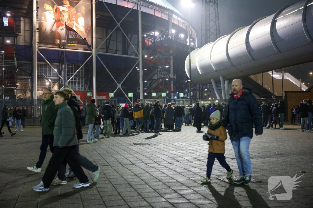 Mobiele Eenheid paraat bij wedstrijd Feyenoord tegen Celtic