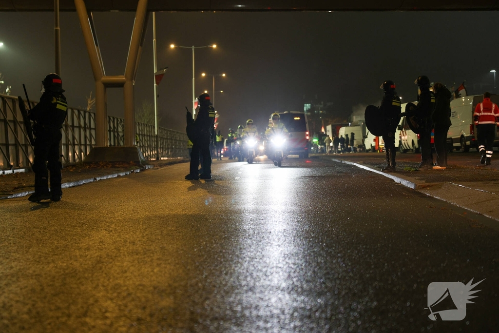 Mobiele Eenheid paraat bij wedstrijd Feyenoord tegen Celtic
