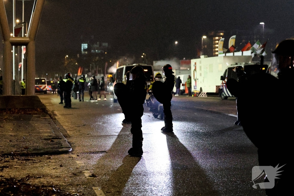 Mobiele Eenheid paraat bij wedstrijd Feyenoord tegen Celtic