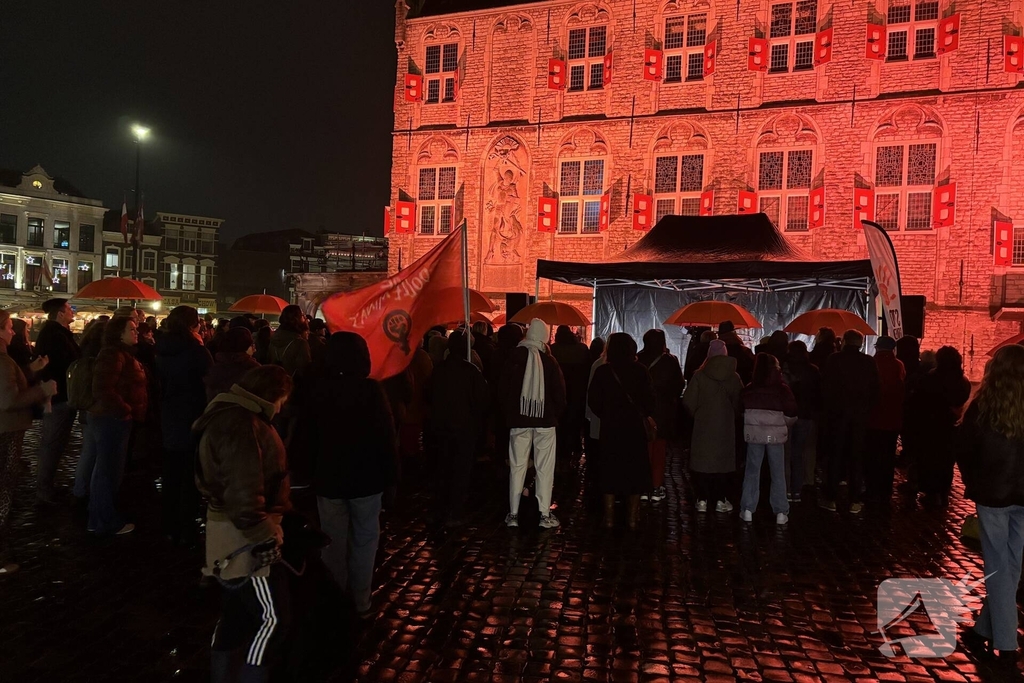 Aandacht aan geweld tegen vrouwen, veel belangstellenden aanwezig
