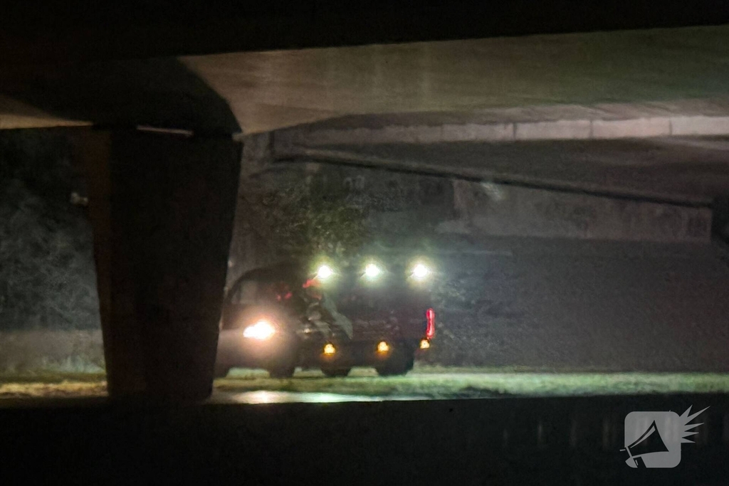 Zoekactie naar persoon in water na melding