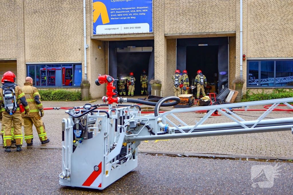 industriebrand onder controle in Badhoevedorp
