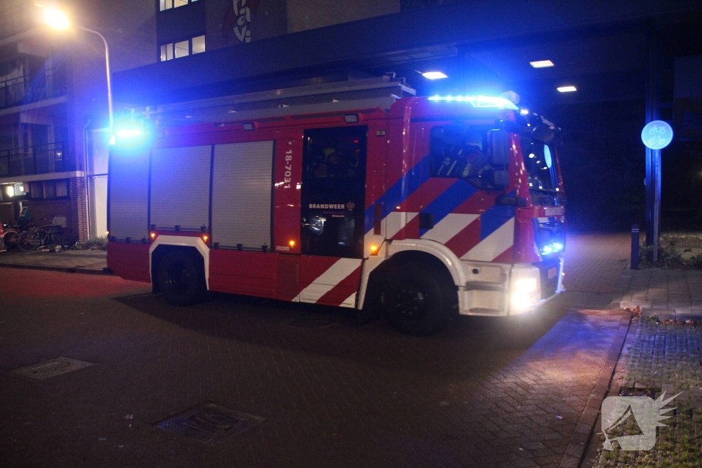 Brand in flatwoning leidt tot snelle hulpverlening