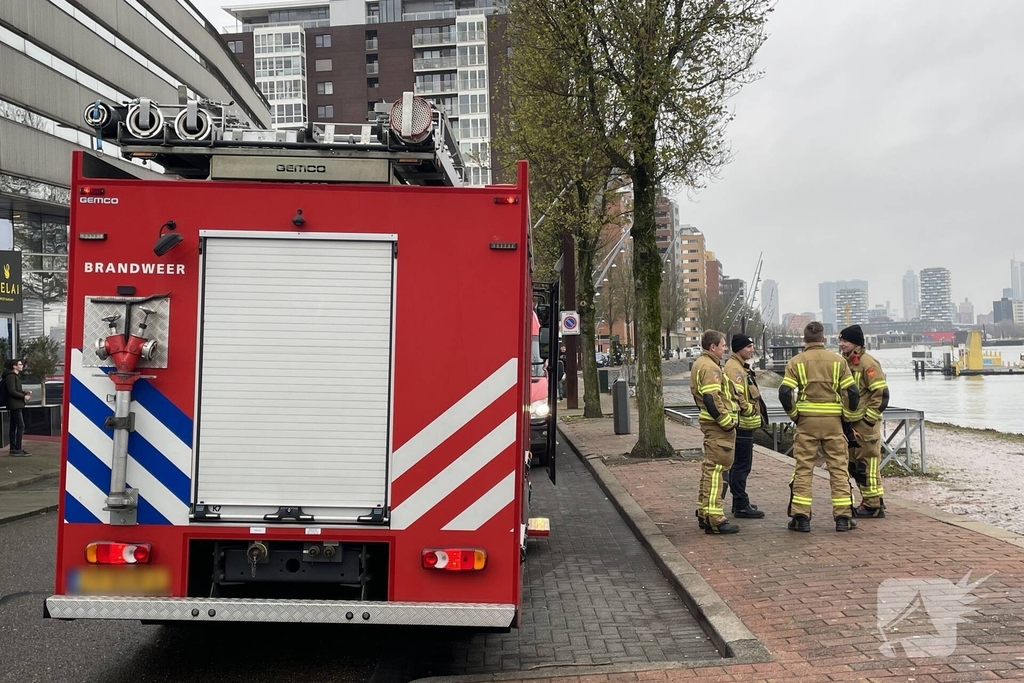 Zoekactie in het water na aantreffen kleding