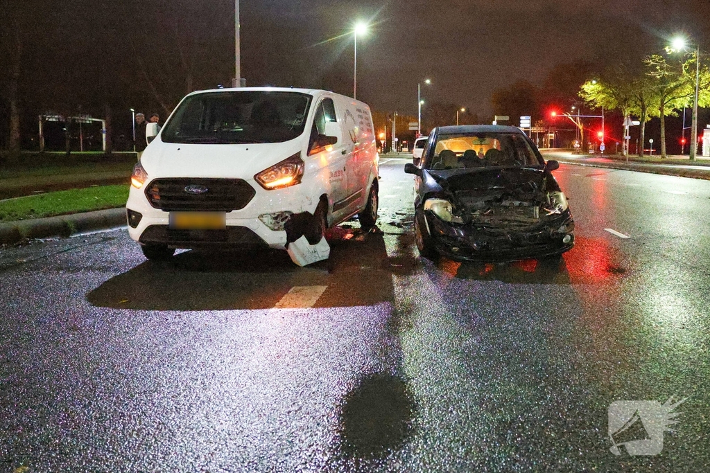 Ongeval tussen auto en bus