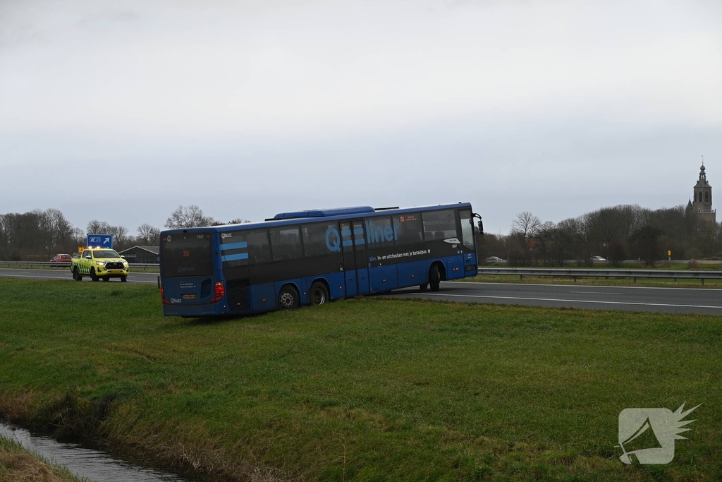 Keeractie van lijnbus op snelweg gaat fout