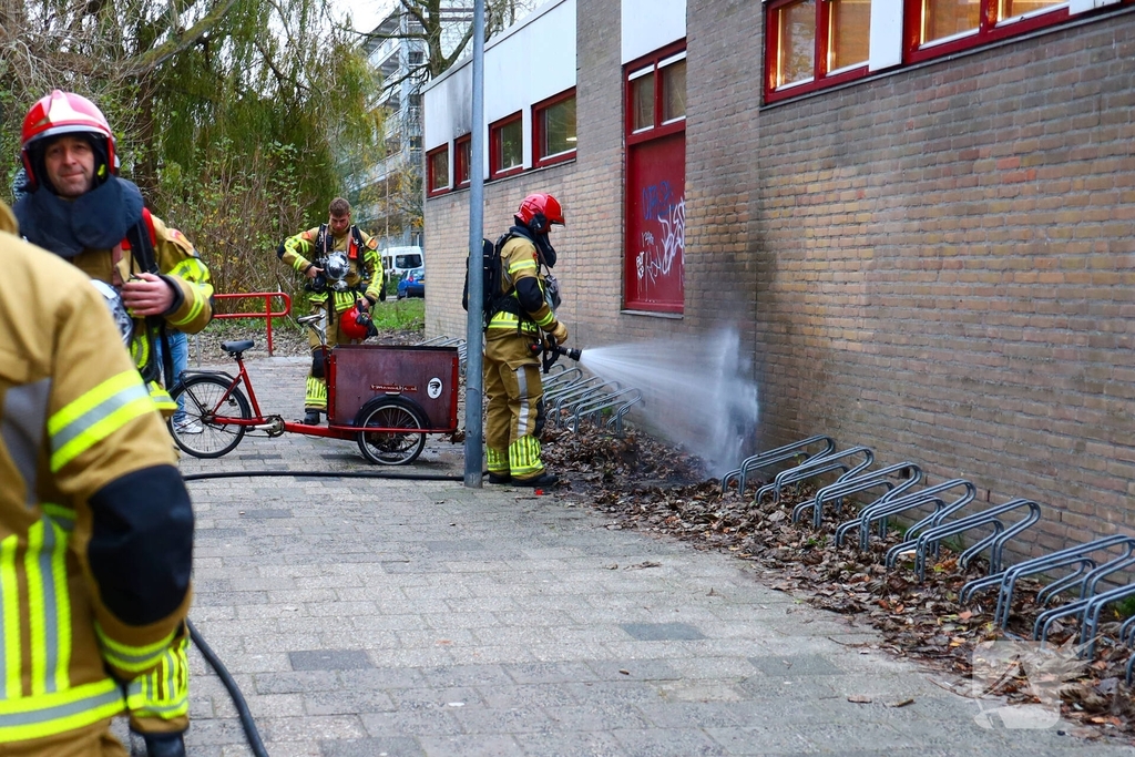 Brand in onderwijsinstelling snel onder controle