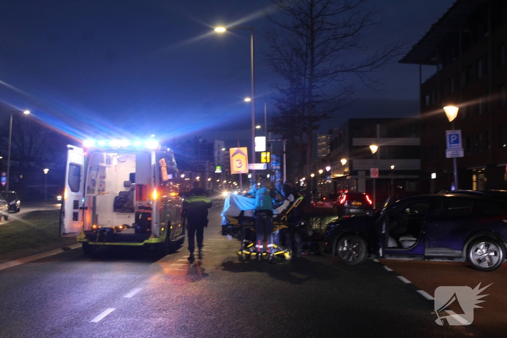 Fietser gewond door auto-ongeluk