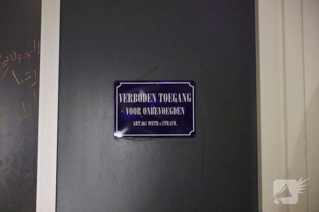 Man bevrijd uit kruipruimte na gezondheidsmelding