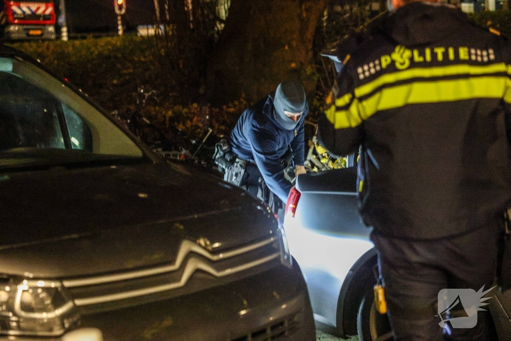 Man bevrijd uit kruipruimte na gezondheidsmelding