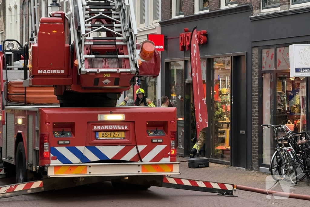 Brand op dak woning