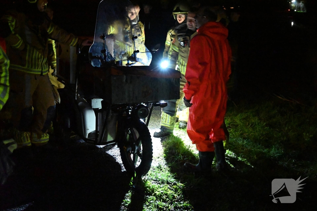 PostNL scooter in water aangetroffen
