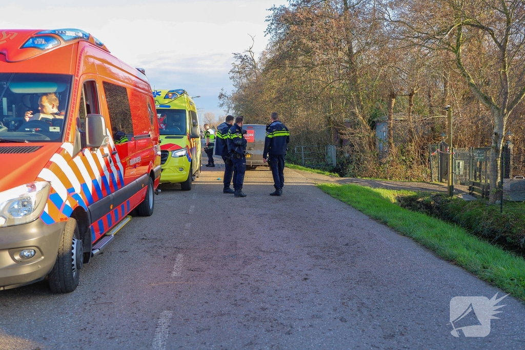 Motorrijder gewond na aanrijding met auto