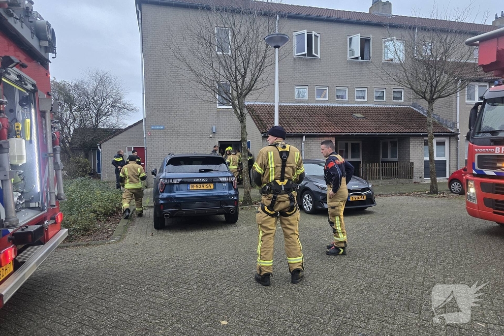 Brandweer en ambulance ingezet bij woningbrand