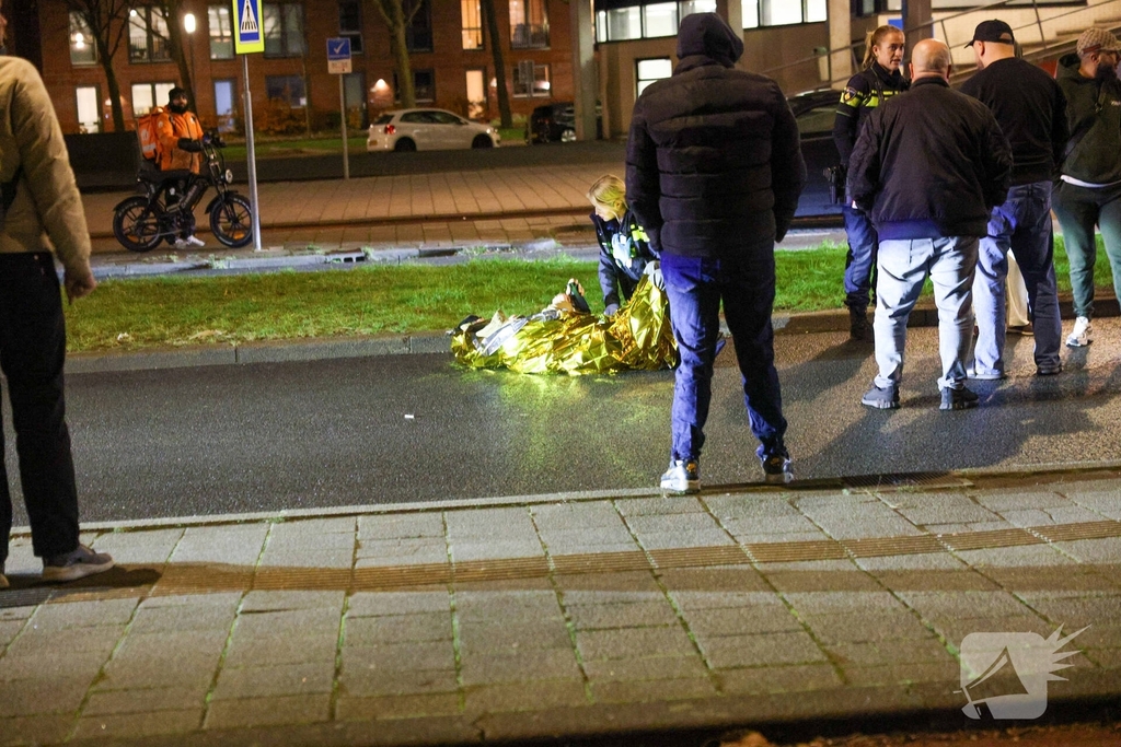 Oudere man aangereden op voetgangerspad