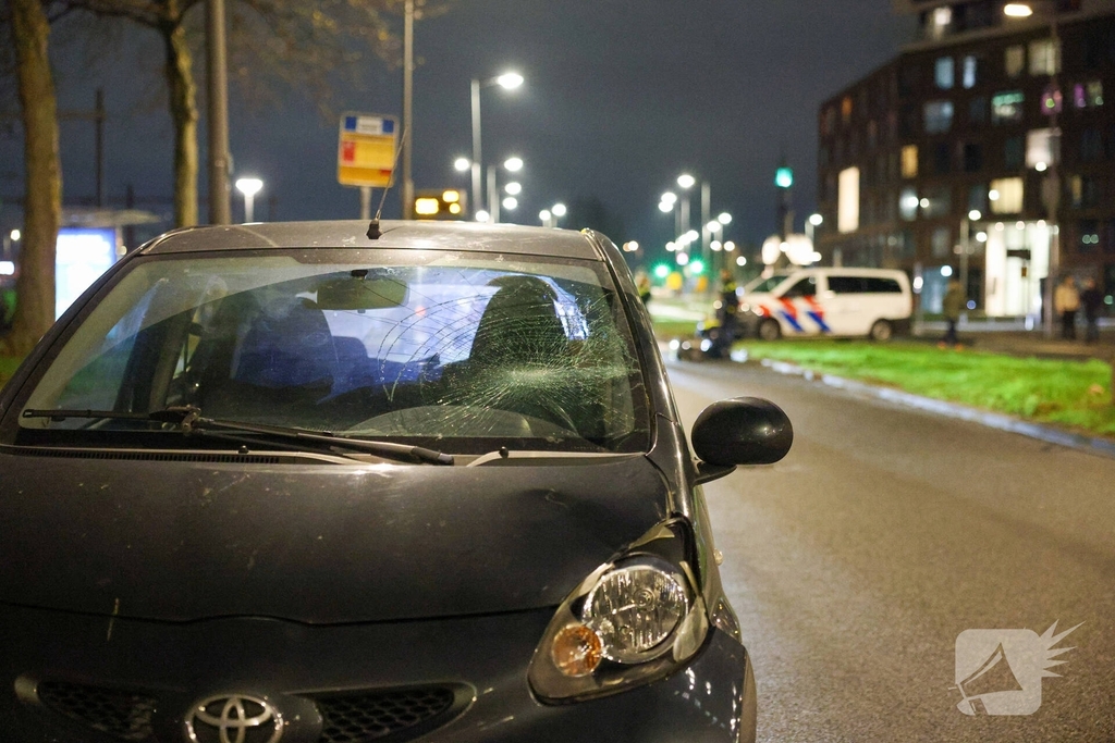 Oudere man aangereden op voetgangerspad