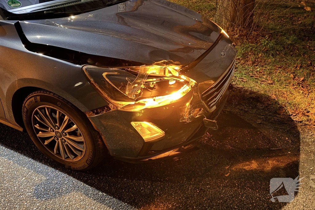 Botsing op kruising zonder gewonden