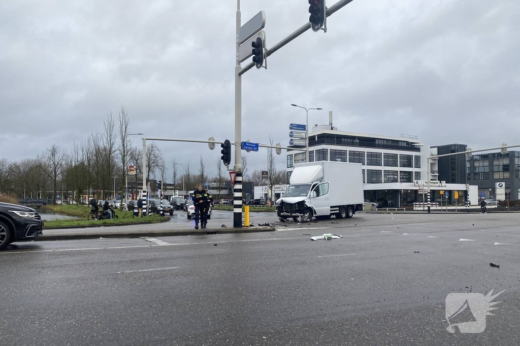 Forse schades na botsing op kruising