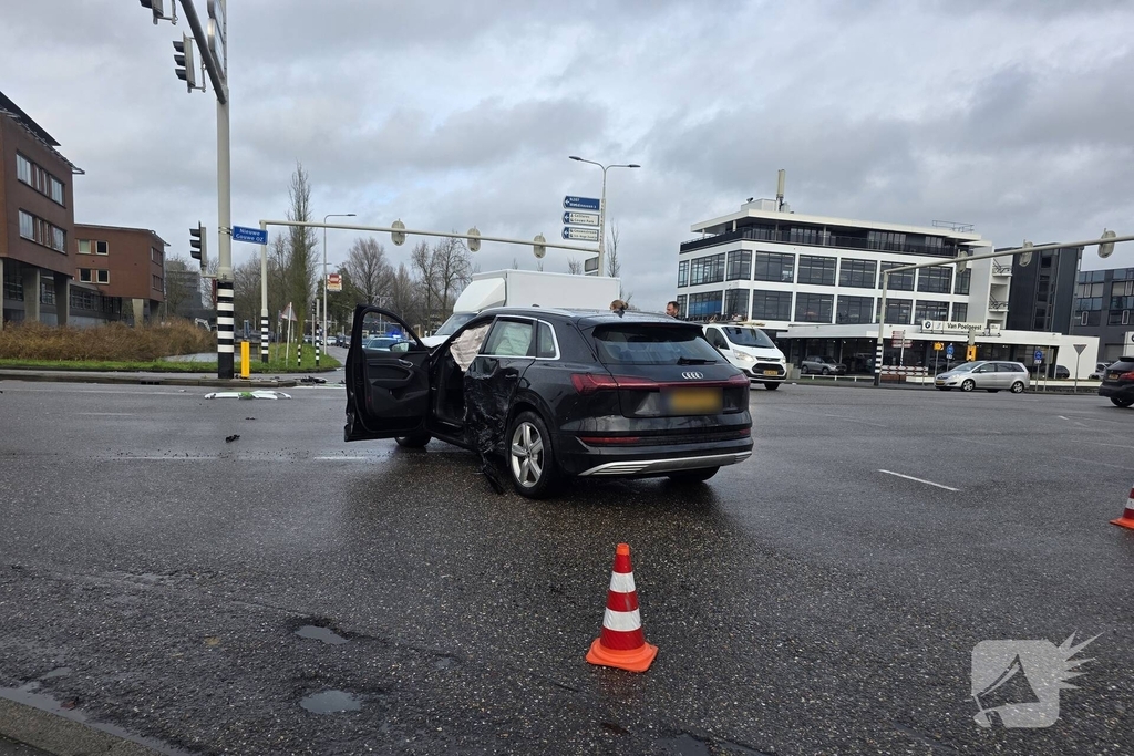 Forse schades na botsing op kruising