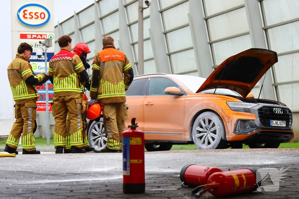 Brand in Duitse auto op tankstation