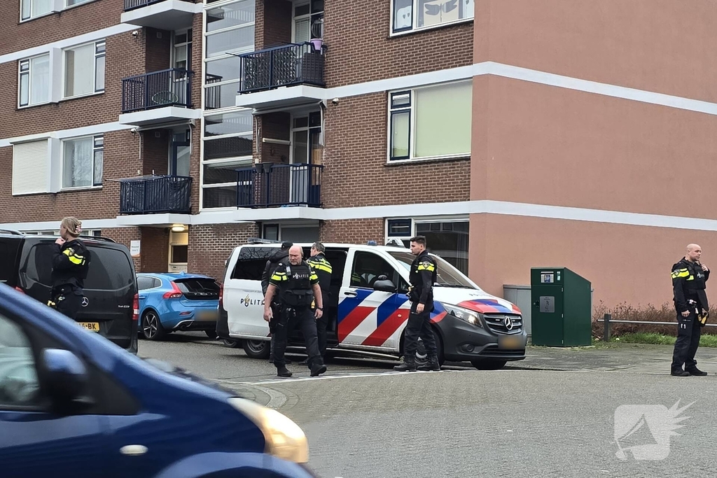 Wapendreiging leidt tot aanhouding van twee jongens