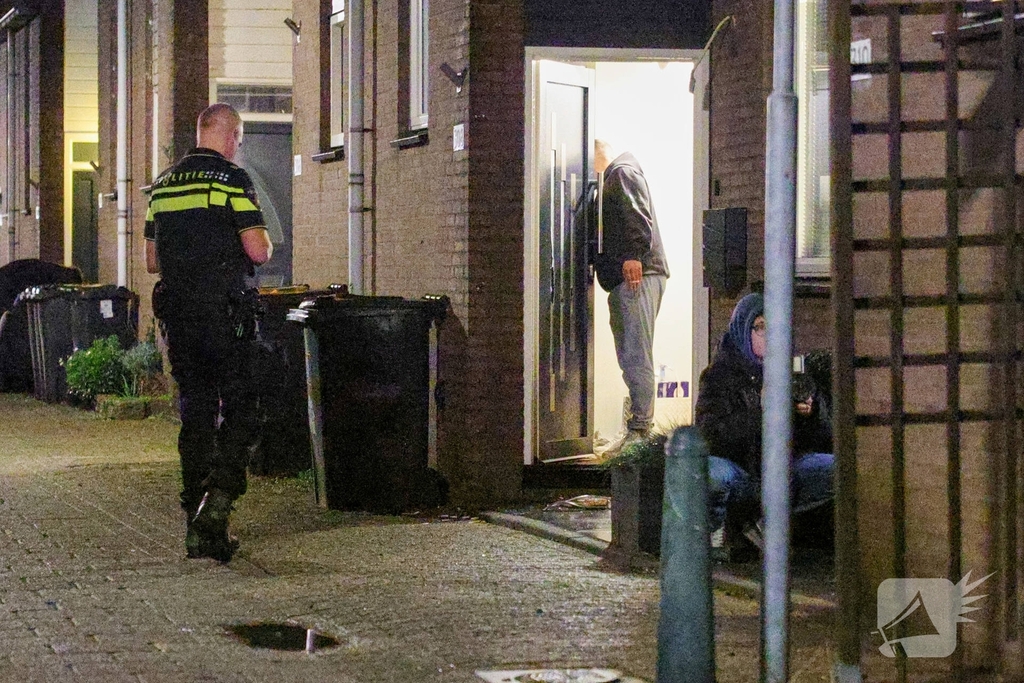 Explosie bij voordeur veroorzaakt schade