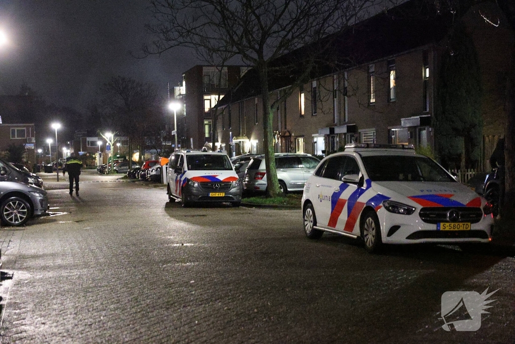 Explosie bij voordeur veroorzaakt schade