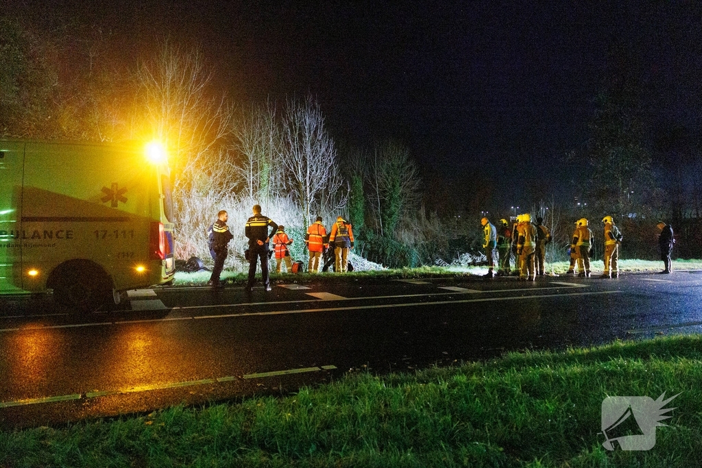 Auto te water tijdens ongeval met vier inzittenden