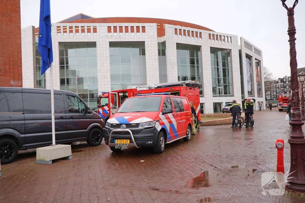 Brand in auto leidt tot inzet brandweer