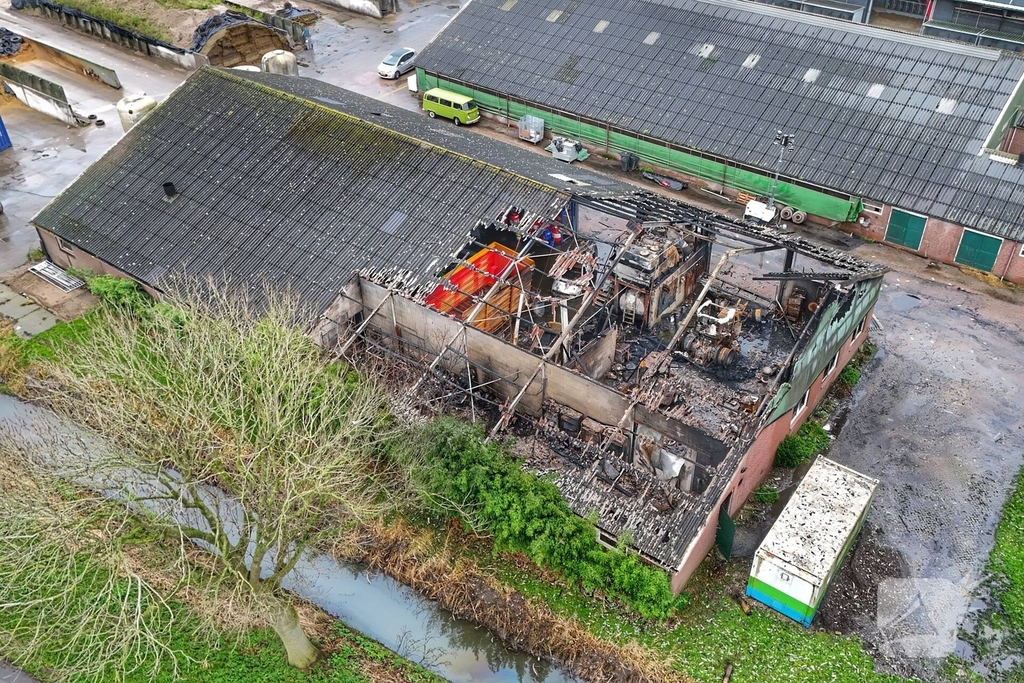 Paarden gered na brand in loods