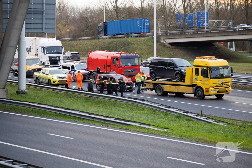 Meerdere auto's betrokken bij ongeval op snelweg