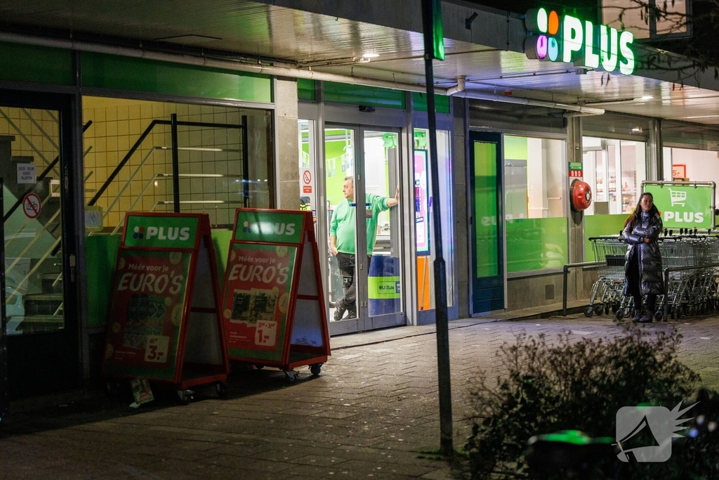 Supermarkt overvallen door gewapende mannen