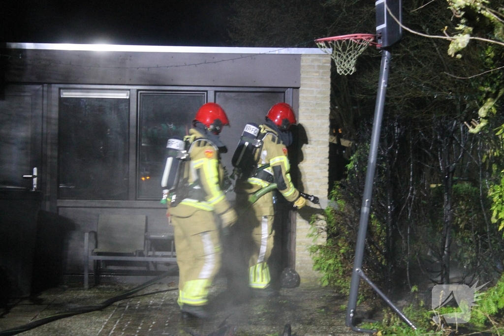 Containers afgebrand door vuurwerk