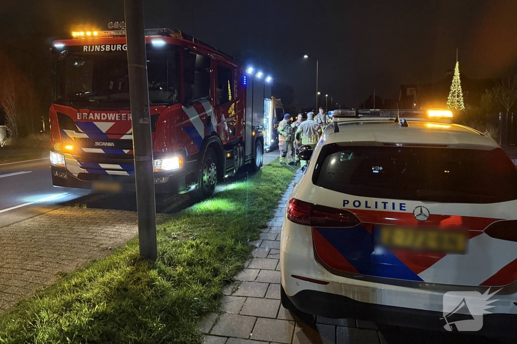 Omstanders en politie halen beschonken fietser uit water