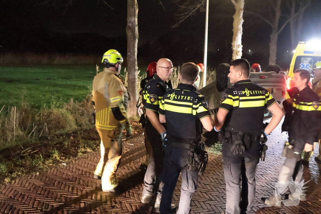 Bestuurder gewond bij eenzijdig ongeval