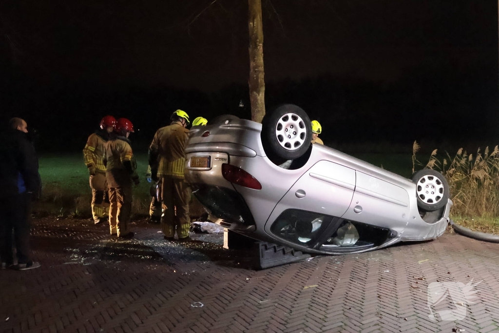 Bestuurder gewond bij eenzijdig ongeval