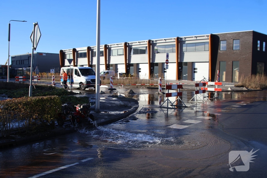 Straten onder water door lekkage