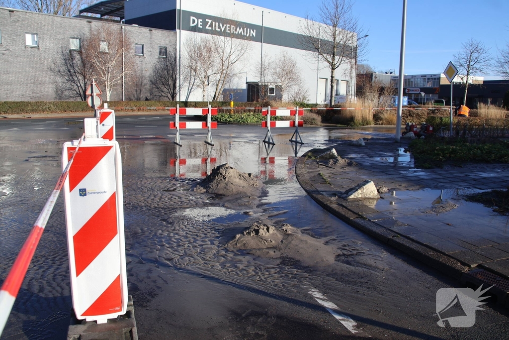 Straten onder water door lekkage