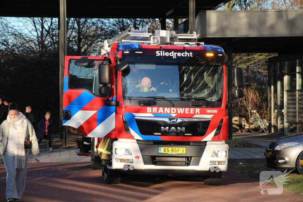 Woningbrand op zesde etage van flat